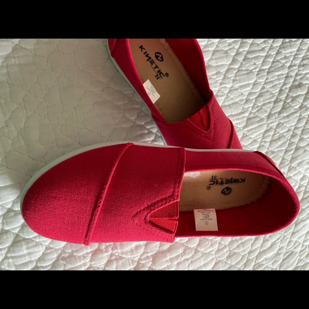 MEMORIAL DAY WILL BE HERE SOON. DO YOU NEED RED FOR THAT DAY???